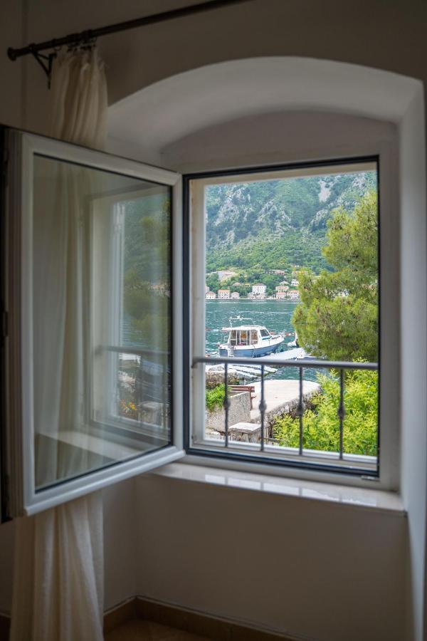 Ferienwohnung Dobrota Blue Kotor Exterior foto