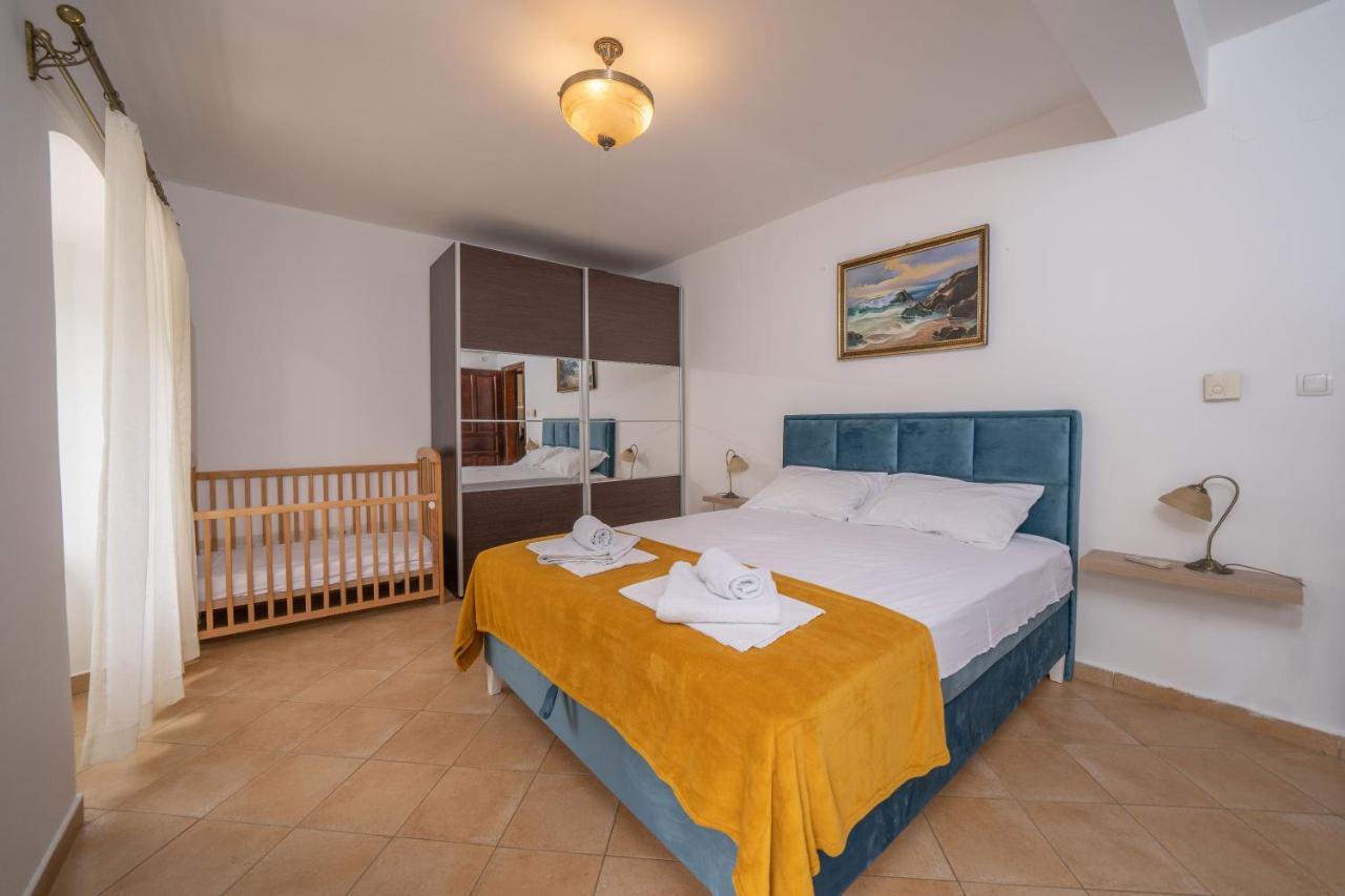 Ferienwohnung Dobrota Blue Kotor Exterior foto