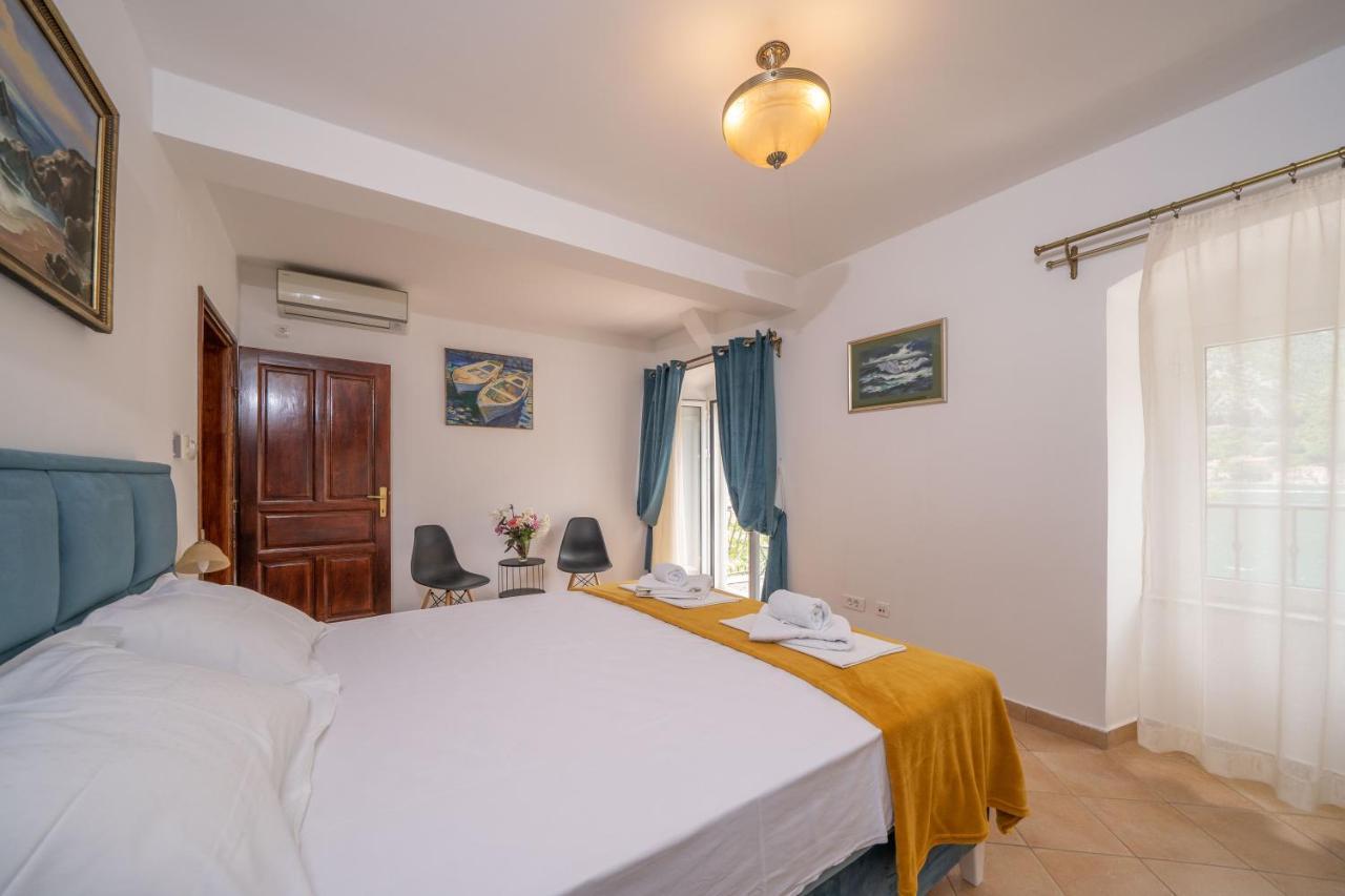 Ferienwohnung Dobrota Blue Kotor Exterior foto